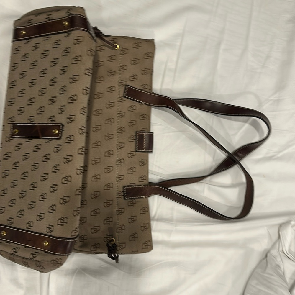 Doiney and Bourke Brown tote